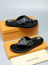 Picture of LV Slippers _SKU389699563932102